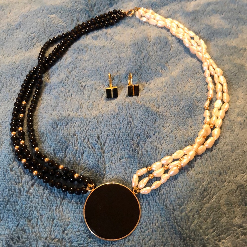 Necklace/Earring Jewelry Set - Picture 2 of 4